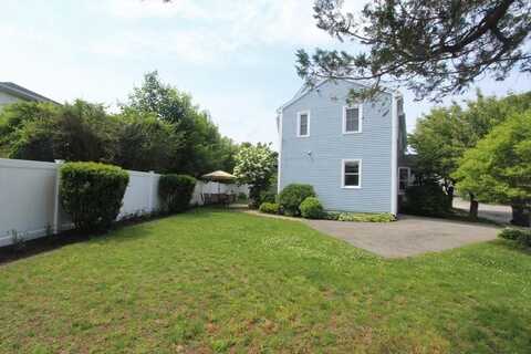 12 Bacon, Watertown, MA 02472
