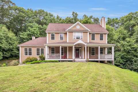 18 Danforth Ln, Bolton, MA 01740