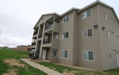 1624 20th Ave, Minot, ND 58703