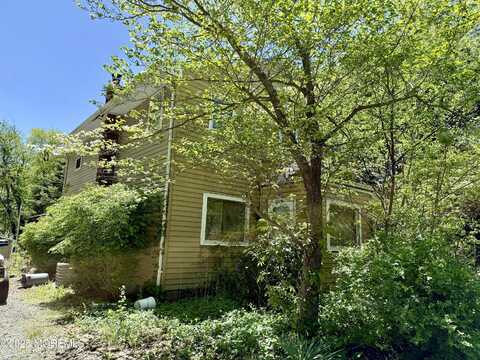 630 Colts Neck Road, Freehold, NJ 07728