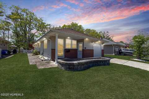 47 Mount Matterhorn Lane, Toms River, NJ 08753