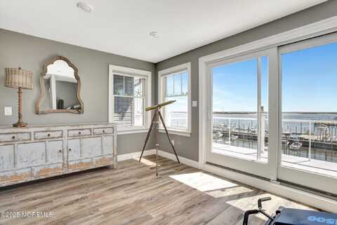 7 Seadrift Avenue, Highlands, NJ 07732