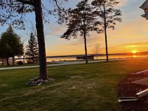 8155 Ridge Rd, Baileys Harbor, WI 54202