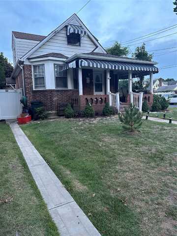 11527 237th Street, Elmont, NY 11003