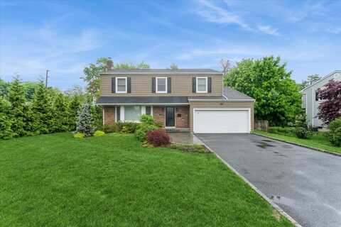 16 Terry Court, Glen Head, NY 11545