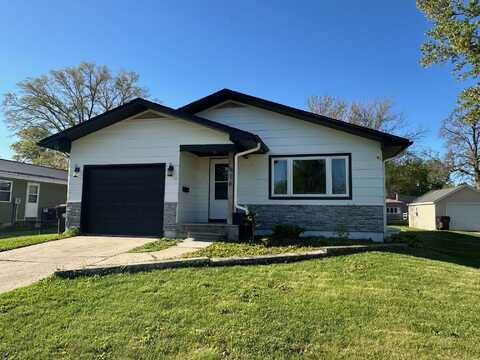 616 E Green Street, Winterset, IA 50273