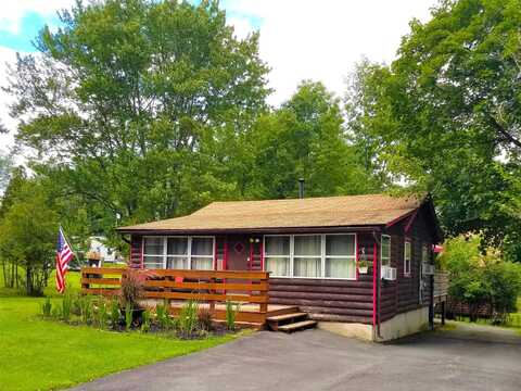 51 E Oak Street, Smallwood, NY 12778