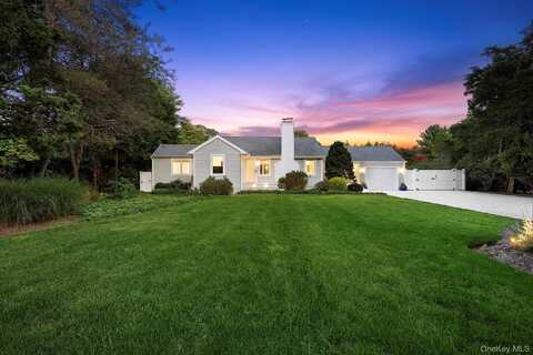 26 Basket Neck Lane, Remsenburg, NY 11960