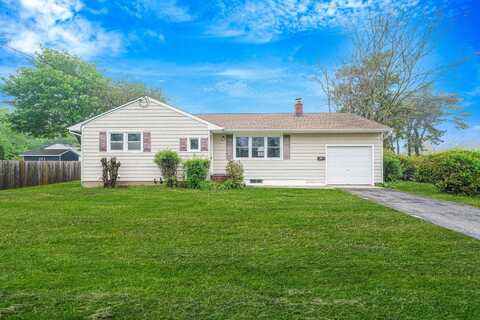 63 Beaver Dam Road, Bellport, NY 11713