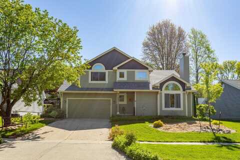 421 31st Street, West Des Moines, IA 50265