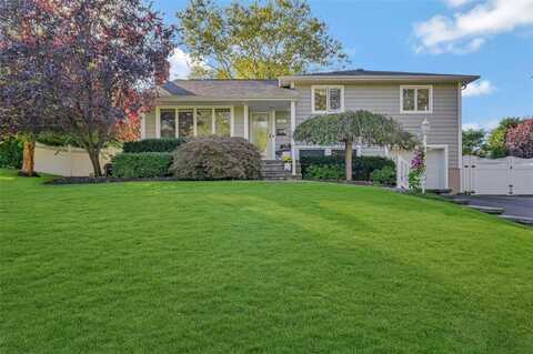 12 Duncan Lane, Halesite, NY 11743