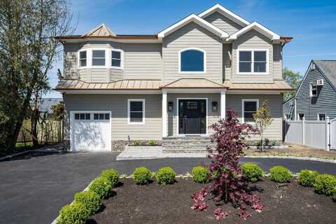 60 Ramble Lane, Levittown, NY 11756