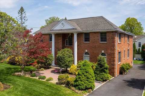 1 D'Alessio Court, Scarsdale, NY 10583