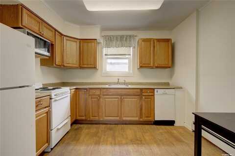 52 Maryland Avenue, Long Beach, NY 11561