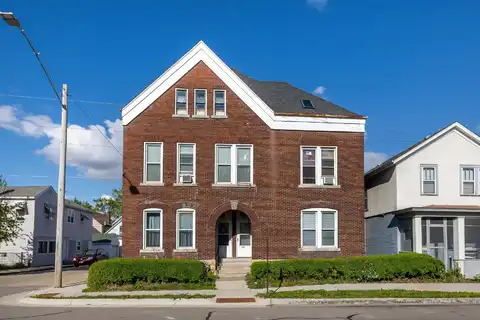 2070 Jackson, Dubuque, IA 52001