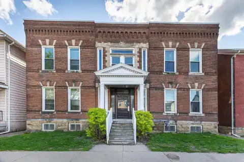 2109 Jackson, Dubuque, IA 52001