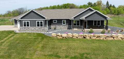 4190 Bluff Point, Hazel Green, WI 53811