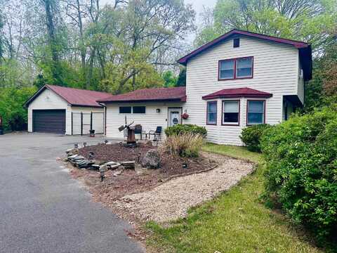 11 Mooney Pond Road, Coram, NY 11727