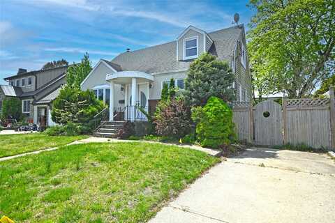 2198 Willow Street, Wantagh, NY 11793