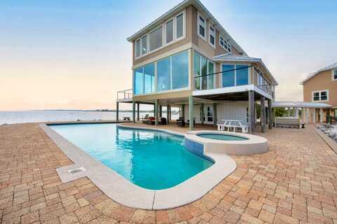 320 Sunny Drive, Mary Esther, FL 32569