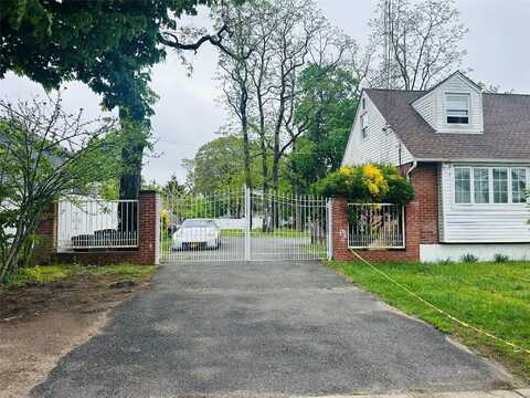 224 Park Avenue, Roosevelt, NY 11575