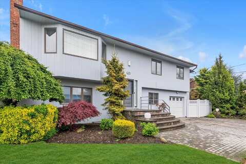 302 Blackheath Road, Lido Beach, NY 11561
