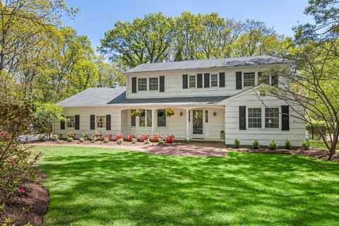 16 Southgate Road, Setauket, NY 11733