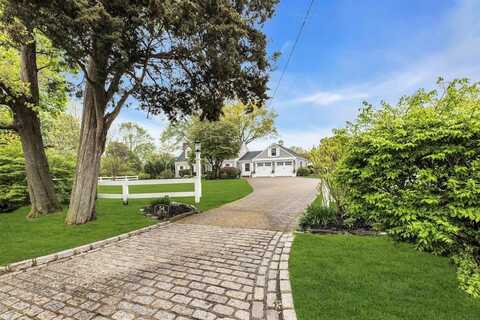 54 Middle Road, Blue Point, NY 11715