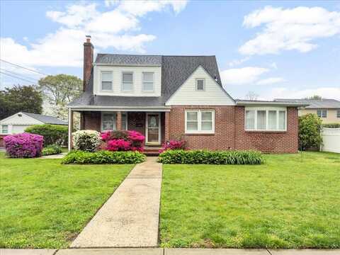 12 Dorothy Street, Bethpage, NY 11714