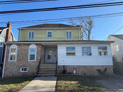 679 S Bayview Avenue, Freeport, NY 11520