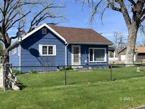 621 Felton St, Miles City, MT 59301
