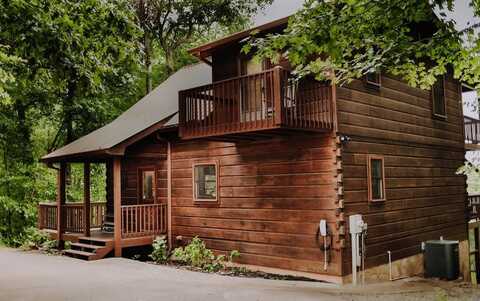 890 Brittney Drive, Blue Ridge, GA 30513
