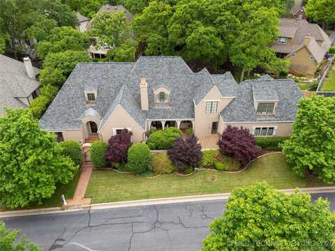 11616 S Hudson Court, Tulsa, OK 74137