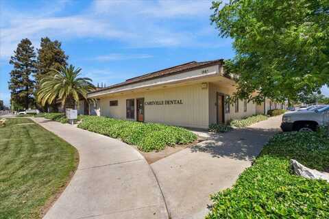 1640 Court Street S, Visalia, CA 93277