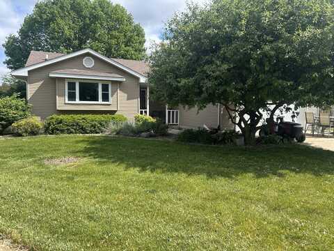137 W Sixth Place, Manteno, IL 60950