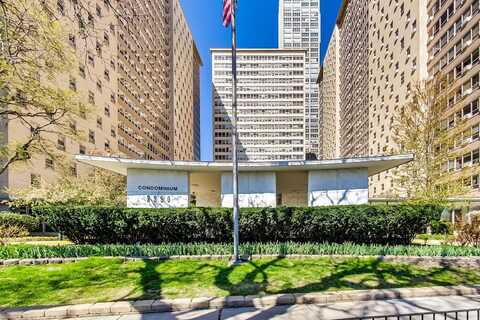 3950 N Lake Shore Drive, Chicago, IL 60613