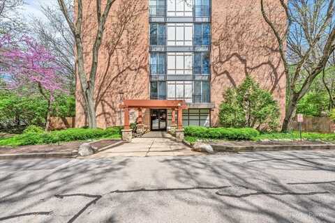 5800 Oakwood Drive, Lisle, IL 60532