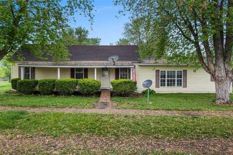 230 SW 3rd Street, De Land, IL 61839