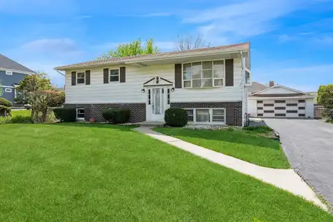566 W Gladys Avenue, Elmhurst, IL 60126