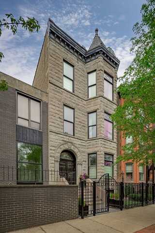 2046 N Mohawk Street, Chicago, IL 60614