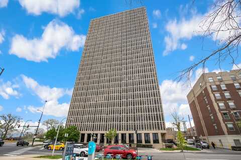 6700 S South Shore Drive, Chicago, IL 60649