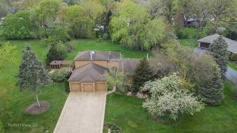 8s660 WAYEWOOD Lane, Naperville, IL 60565
