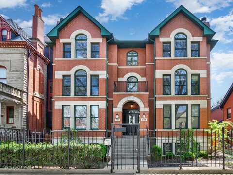 2119 W Evergreen Avenue, Chicago, IL 60622