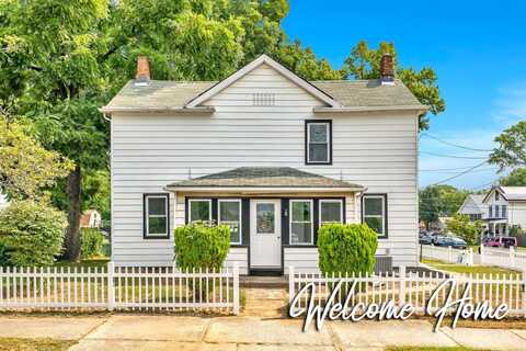 33 Stockton Avenue, Jamesburg, NJ 08831