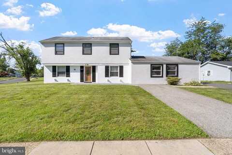 136 PAGEANT LANE, WILLINGBORO, NJ 08046