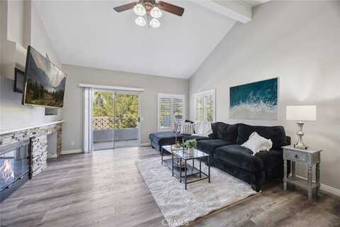 8072 E Brightstar Place, Anaheim Hills, CA 92808