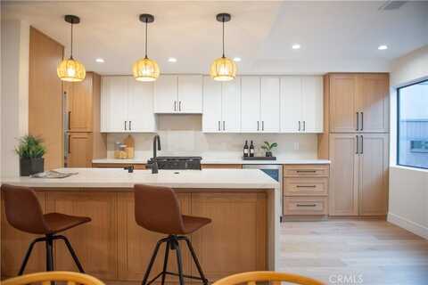 13044 Mindanao Way, Marina del Rey, CA 90292
