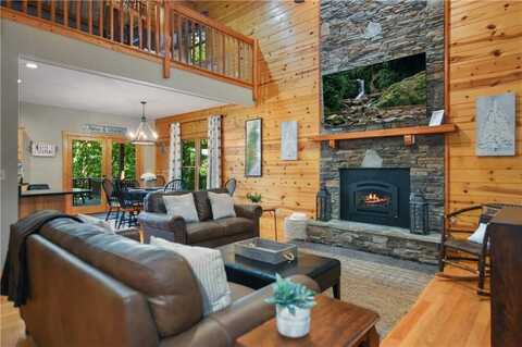411 Gunite Circle, Ellijay, GA 30540