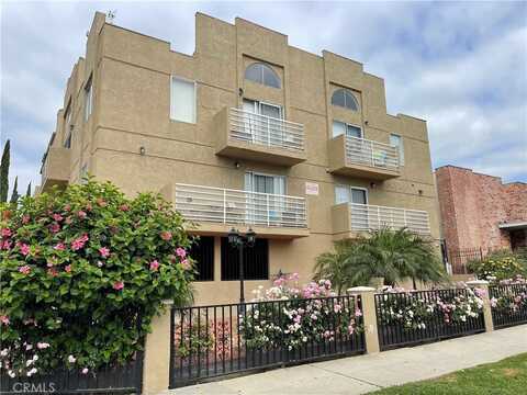 14105 Califa Street, Sherman Oaks, CA 91401