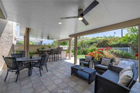 6060 East Summit Court, Anaheim Hills, CA 92807